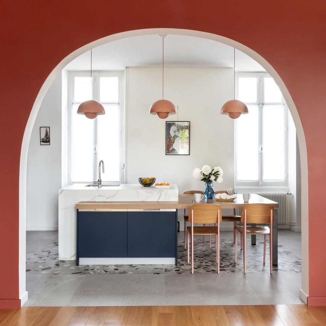 Dome Shade Pendant Light With Floating Globe Diffuser – alternative view 2